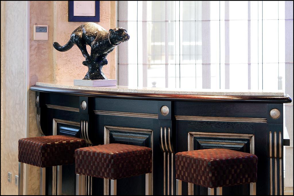 Gry Francais Hotel París
