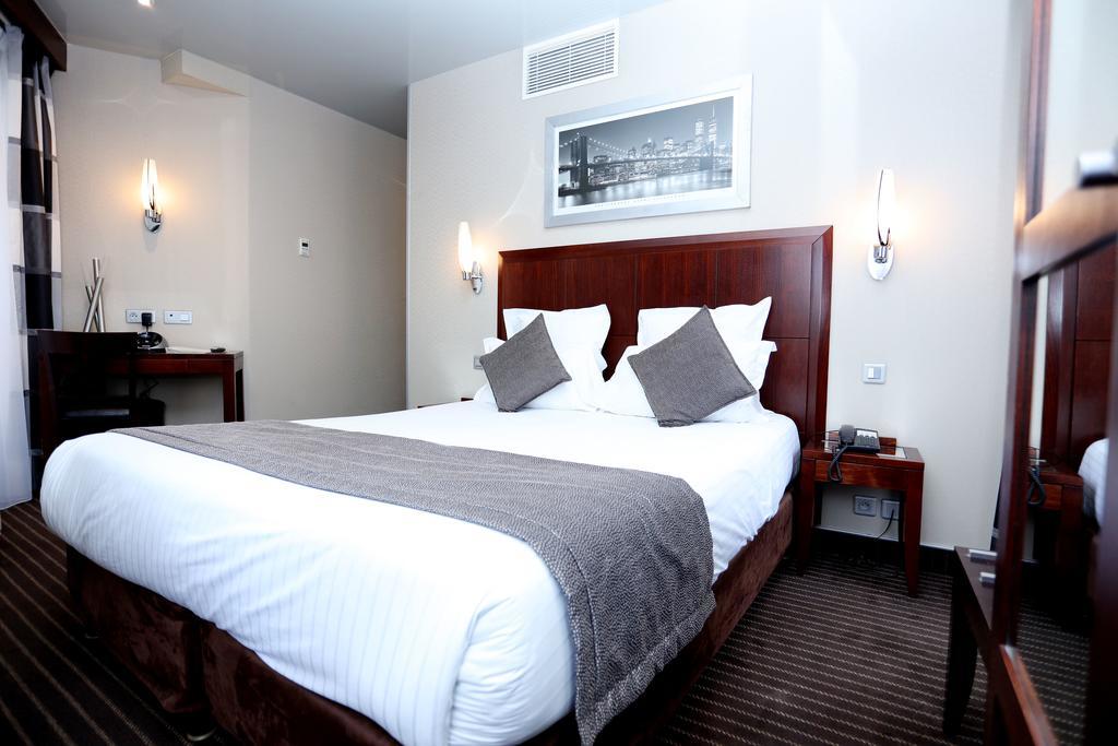 Gry Francais 3* París