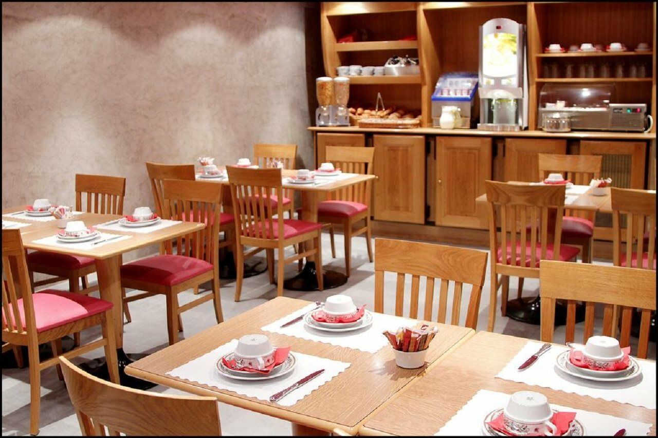 Gry Francais París